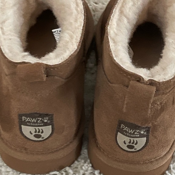 Women's Bear Claw boot by with a suede upper  Rain and Stain repellent. - Picture 4 of 5